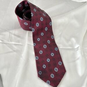 Gilbert and Lodge burgundy tie